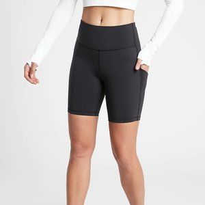 Athleta Ultimate Stash Pocket 7" short